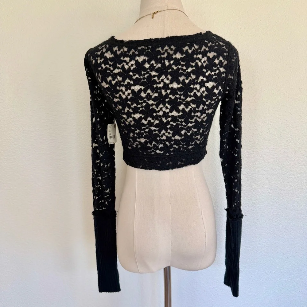 🖤 FREE PEOPLE Black Stretch Lace Crop Top Long Sleeves Loungewear